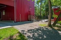 Rural Barn in Ontario, Canada: Daytime View