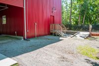 Rural Barn in Ontario, Canada: Daytime View