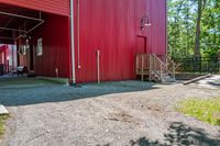 Rural Barn in Ontario, Canada: Daytime View