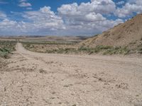 Rural Landscape in Utah: A Scenic Dirt Road