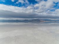 Salt Lake City, Utah: Landscape of Mountains and Sunshine