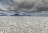 Salt Lake Desert Mountains: A Stunning Landscape