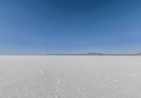 Salt Lake, USA: A Clear Sky Above