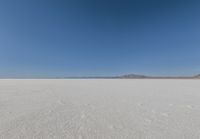 Salt Lake, USA: A Clear Sky Above