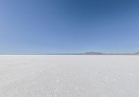 Salt Lake, USA: A Clear Sky Above