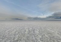 Salt Lake USA: Landscape with Mountains and Sunshine