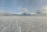 Salt Lake USA: Landscape with Mountains and Sunshine