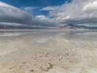 Salt Lake Utah Landscape: Embracing Mountains