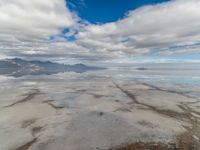 Salt Lake, Utah: Mountain View on a Day of Sunshine