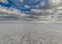 Salt Lake, Utah: Open Space with Sunny Mountains