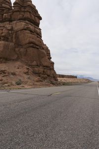 San Rafael Swell: Cliff Formations in a Unique Natural Environment