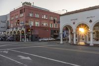 Santa Monica: Architecture in a Coastal City