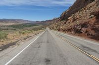 Scenic Highway Through Utah's Canyonlands: A Road Trip to Remember