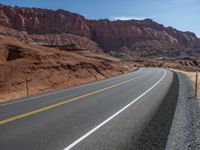 Scenic Road in Utah: Embracing the Landscape with Clear Skies