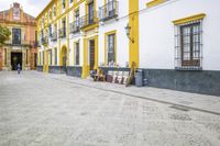 Seville Town Square: Architecture and Buildings