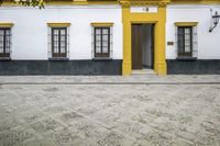 Seville Town Square: Architecture and Buildings