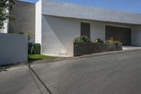 Sleek Architecture in Los Angeles: Concrete 001