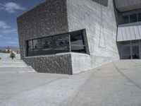 Spain's Concrete Facade: A Modern Architectural Masterpiece