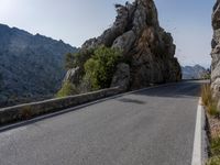 Mountain Road Overlook in Spain: Clear Skies and Stunning Views