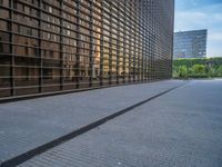 Spain's Historic Alley-Ways: A Modern Office Building in Barcelona