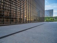 Spain's Historic Alley-Ways: A Modern Office Building in Barcelona