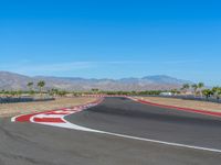 Straight Road: Asphalt in the USA in Daytime