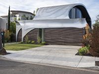 Suburban House in California's Residential Area