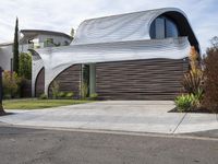 Suburban House in California's Residential Area