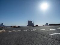 Sunny Day in Arizona and Utah: Monument Valley Views