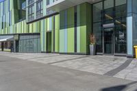 Toronto Condominium: A Stunning Glass Wall Facade