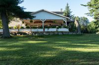 Toronto Residential Area by the Lake: A Beautiful Landscape