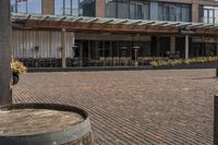 Toronto Urban Art District: Restaurant and Bars 003