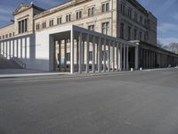 Tourism in Berlin: Museum and City Life 001