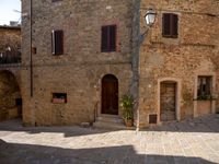 Classic Architecture in Tuscany: A Daytime View