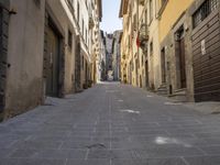 Classic Architecture in Tuscany's Charming Town