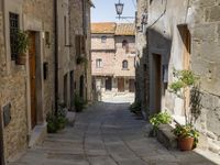 Tuscany Italy Suburban Alleyway Garden 001