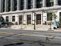 Urban Architecture in the USA: A Daytime View