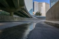 the empty road in the city is very quiet and empty, so the vehicles must be out for a few minutes on the road