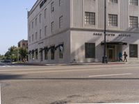 Urban Design in Los Angeles: Office Building Facade