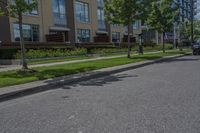 Urban Design in Toronto: Neighborhood Houses and Trees 002