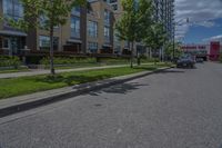 Urban Design in Toronto: Neighborhood Houses and Trees (004)