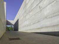 Urban Design in Zaragoza: The Concrete Streets