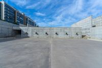 Urban Design in Zaragoza, Spain: Concrete Walls Create Open Space