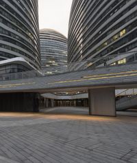 Urban Metropolis: SOHO Plaza Architecture