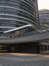 Urban Metropolis: SOHO Plaza Architecture