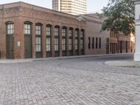 Urban Plaza in Los Angeles: A Spacious and Open Environment