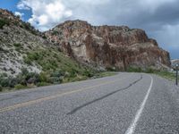 USA Asphalt Road: Embracing Mountain Landscapes