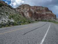 USA Asphalt Road: Embracing Mountain Landscapes