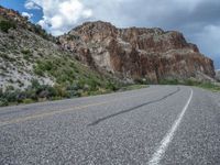 USA Asphalt Road: Embracing Mountain Landscapes