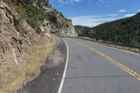 USA's Colorado: Nature's Beauty Amidst the Clouds and Mountains